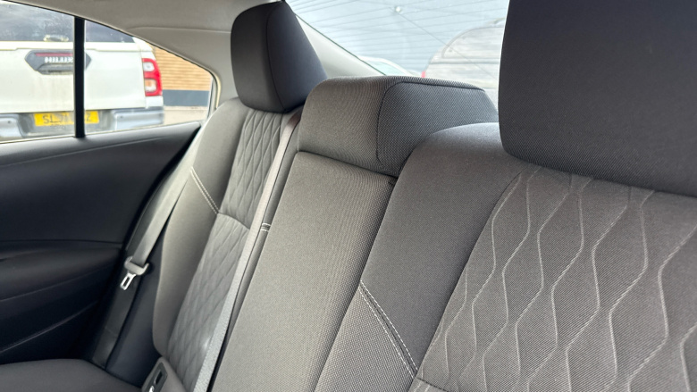 Toyota Corolla 1.8 VVT-i Hybrid Design 4dr CVT Hybrid Saloon